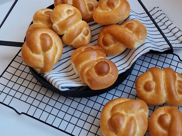gevlochten mini broodjes kerst /10