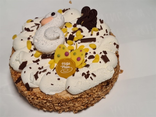 Hazelnoot paastaart 8p