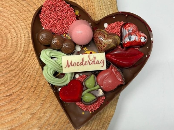 Gevuld chocolade hart moederdag